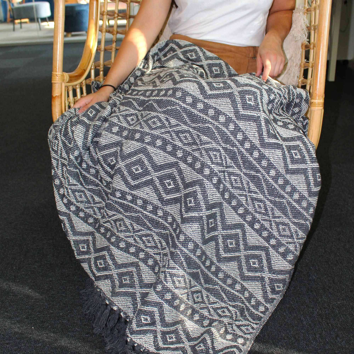 Boho Comfort Throws - 125x150cm - Grey Geometric AW-Dropship