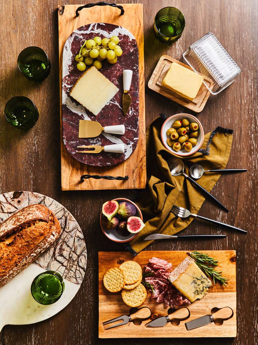 Avie 16 Piece Matte Silver And Black Cutlery Set Orsina