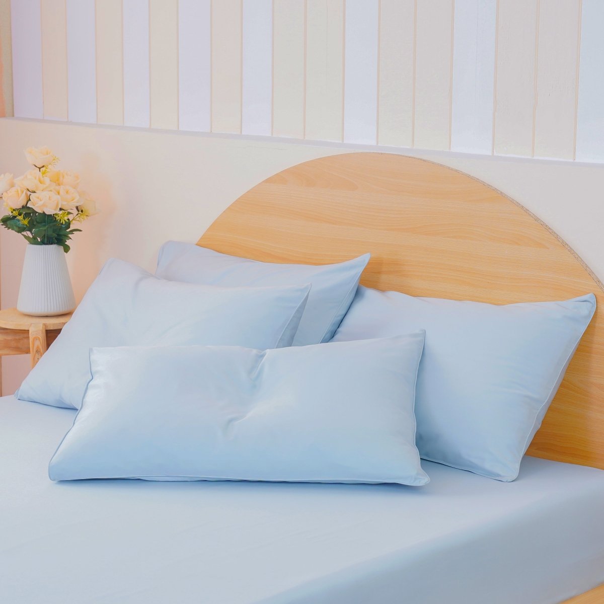 SHEET STORY Duvet Cover Set in Soft Blue with Matching Cushions on a Modern Bed