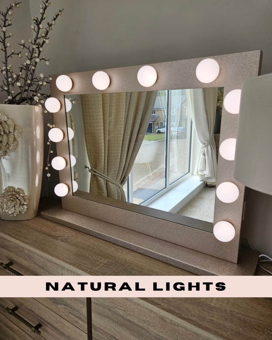 Elegant Hollywood Mirror with Natural Lights and Glamorous Bulbs for Dressing Rooms