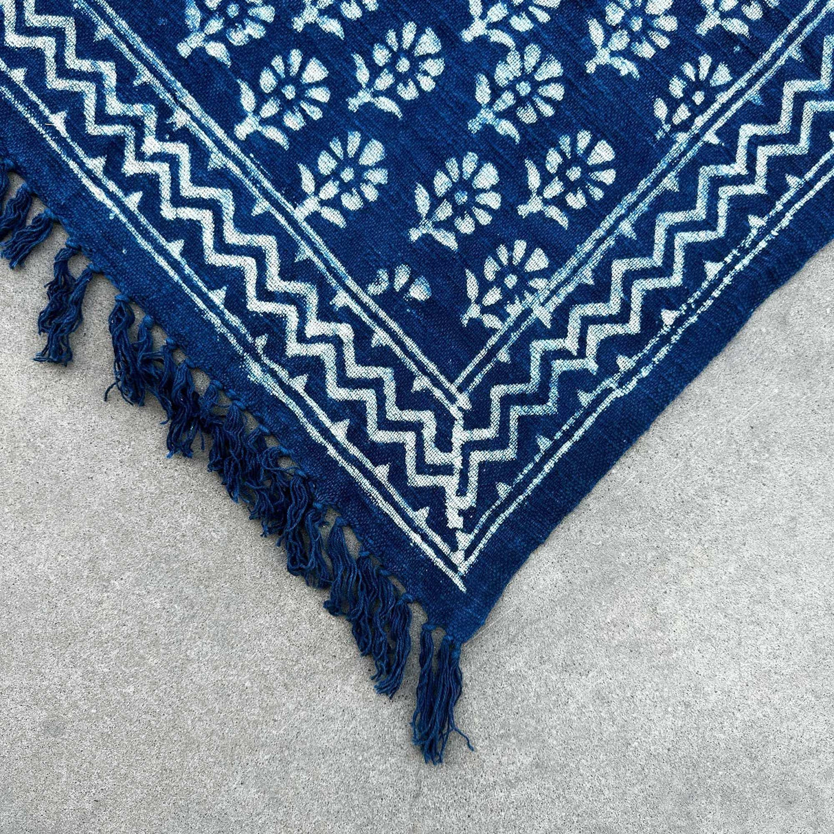Handmade Indigo Throw - 170x120cm - Chhota Flower AW-Dropship