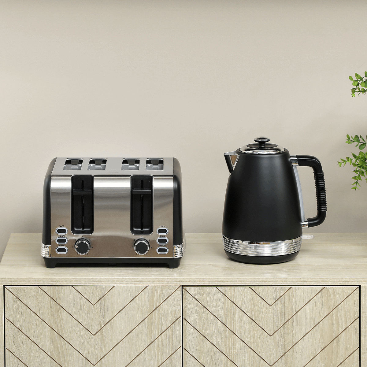 HOMCOM 1.7L 3000W Quick Boil Kettle and Toaster Set Crumb Tray Black HOMCOM