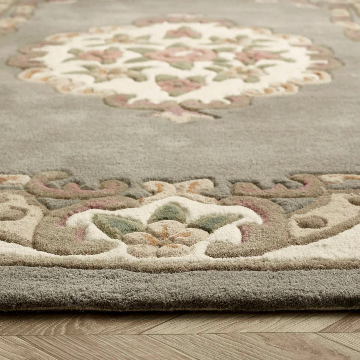 Elegant Medallion Rug with Floral Design and Soft Texture for Stylish Home Decor