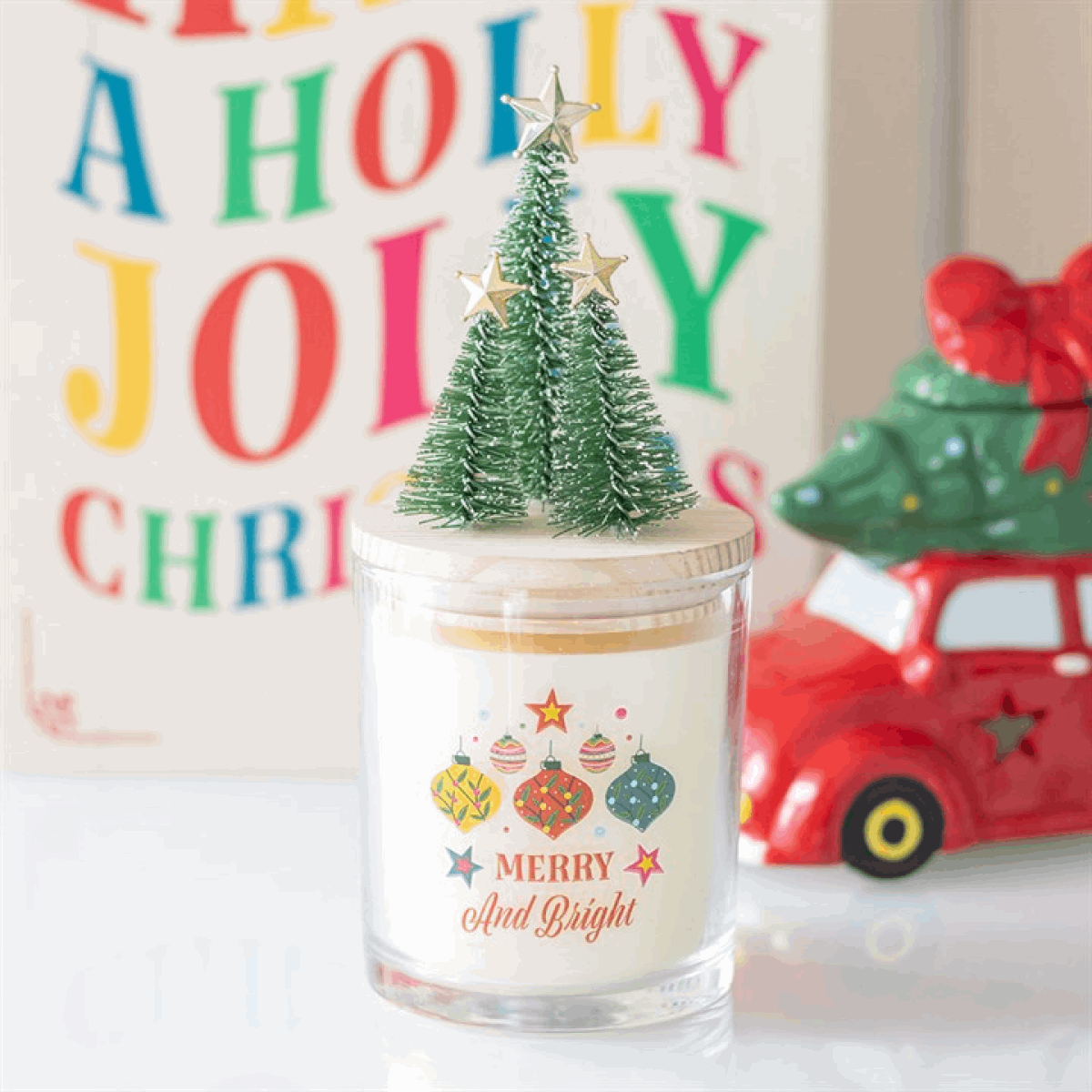 Merry and Bright Bauble Cinnamon & Spice Glass Candle with Tree N/A