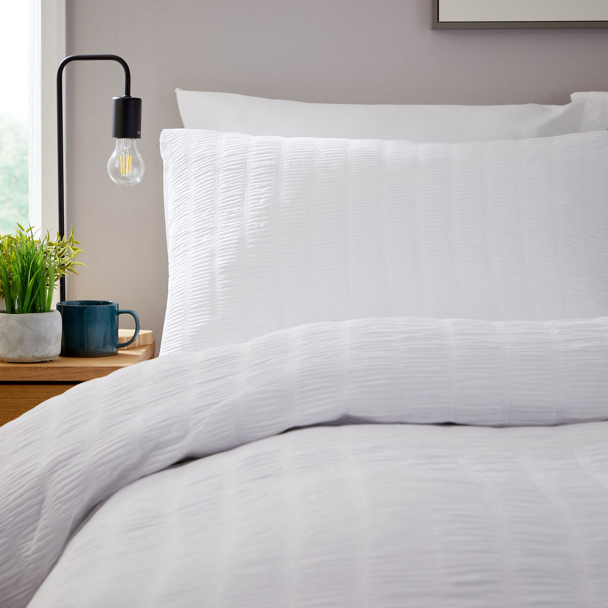 OLIVIA ROCCO Duvet Cover Set in white with textured pattern, perfect for a modern bedroom