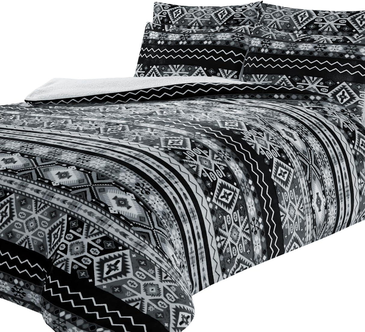 OLIVIA ROCCO Fleece Duvet Set in Black and White Geometric Pattern for a Stylish Bedroom