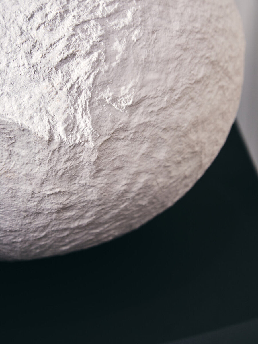 Orsina Round Vase in textured white finish, ideal for modern home decor and flower arrangements
