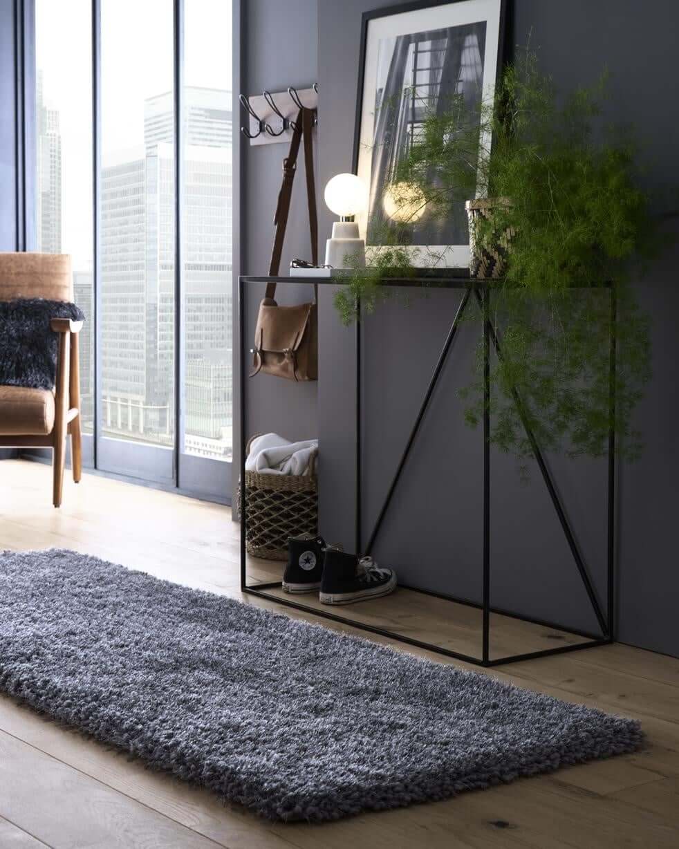 Stylish Shaggy Rug in Grey, perfect for adding comfort to modern home interiors