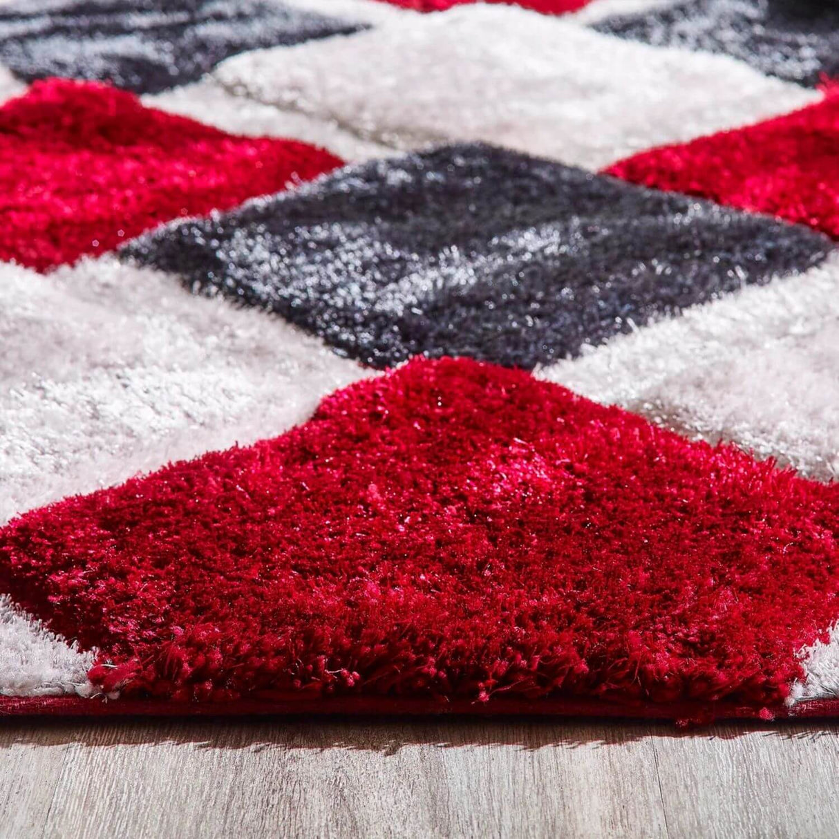 Colourful Shaggy Rug with a Geometric Pattern in Red, Black, and White Suitable for Home Decor
