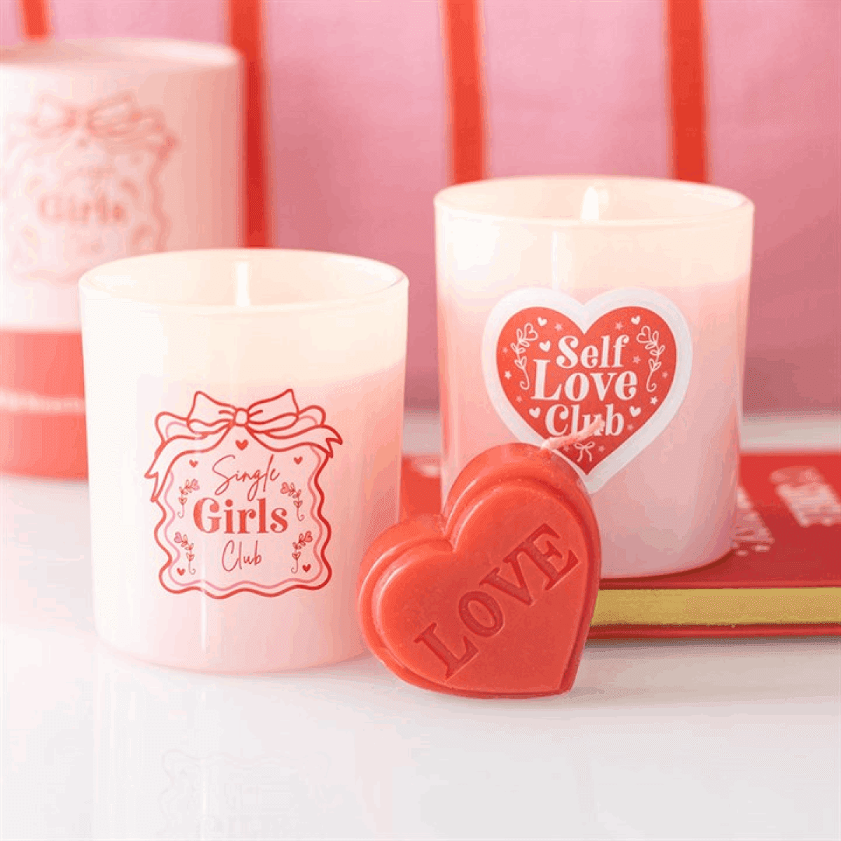 Single Girls Club Wild Strawberry Candle N/A