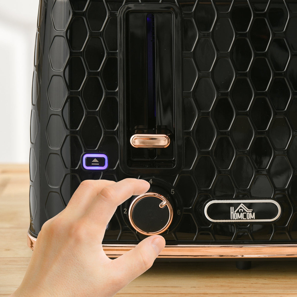 Wise Galleria Black Toaster with Honeycomb Design and Dial Control for Perfectly Toasted Bread