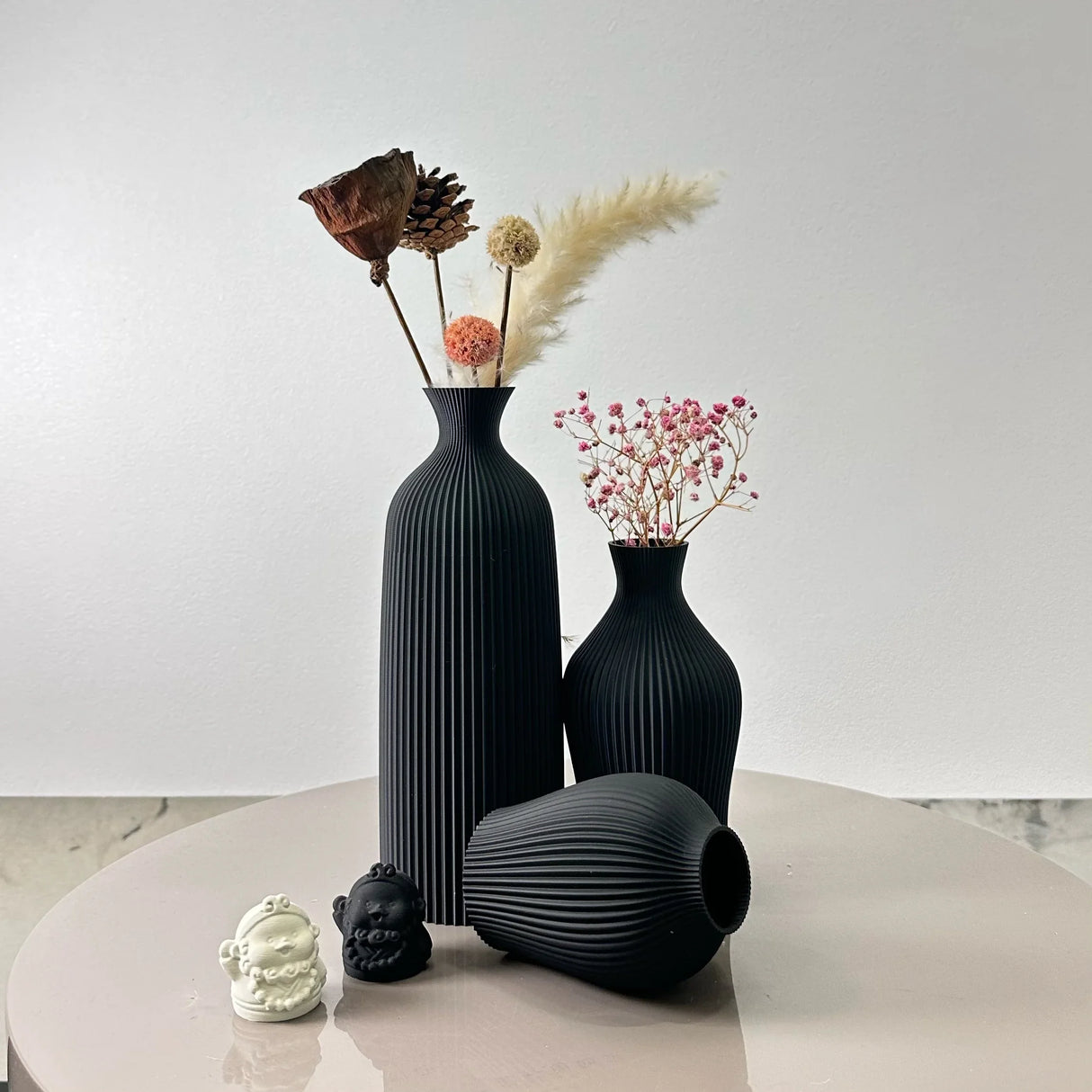 Nisu Home Black Ribbed Vases for Stylish Floral Arrangements and Home Decor