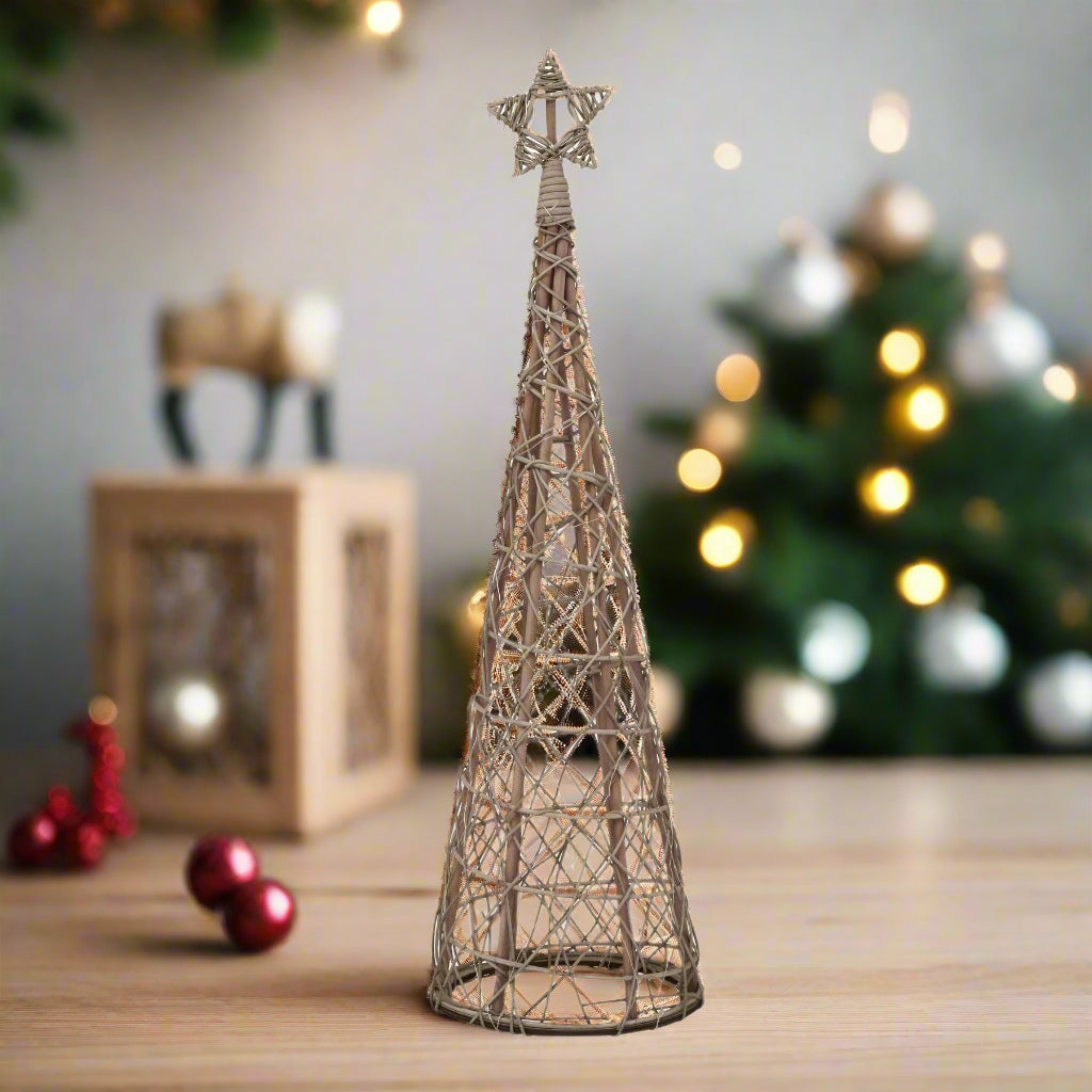 Small LED Wicker Christmas Tree With Star BROWN WICKER Shades 4 Seasons
