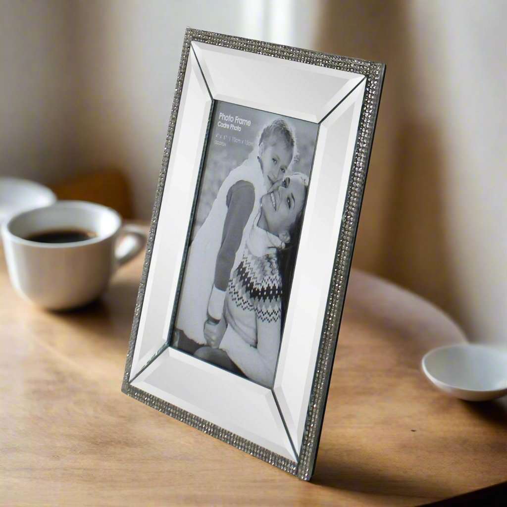 4 x 6 Mirrored Freestanding Photo Frame With Crystal Detail Geko Products