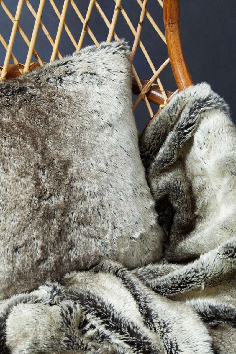 Orsina Luxurious Bosie Lamina Mocha Ombre Fur Throw