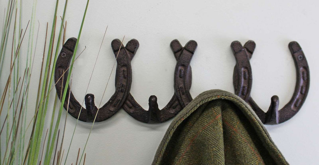 Rustic Cast Iron Wall Hooks, Horseshoe Design Geko Products