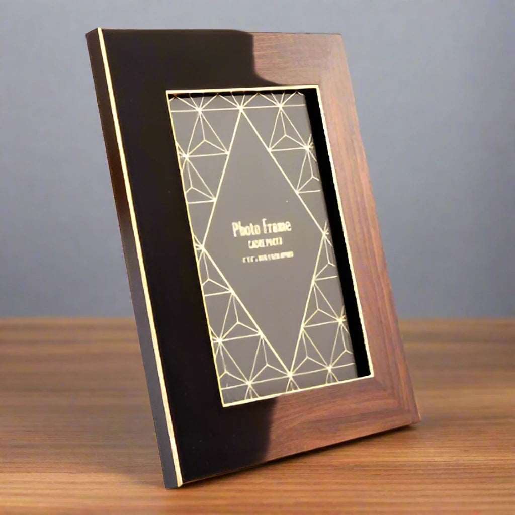 Black And Gold Edged Photo Frame 4x6" Geko Products