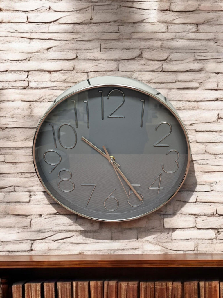 Silver Wall Clock 30cm Geko Products