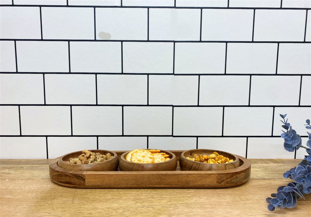 Set Of Three Bowls On Wooden Tray Geko Products