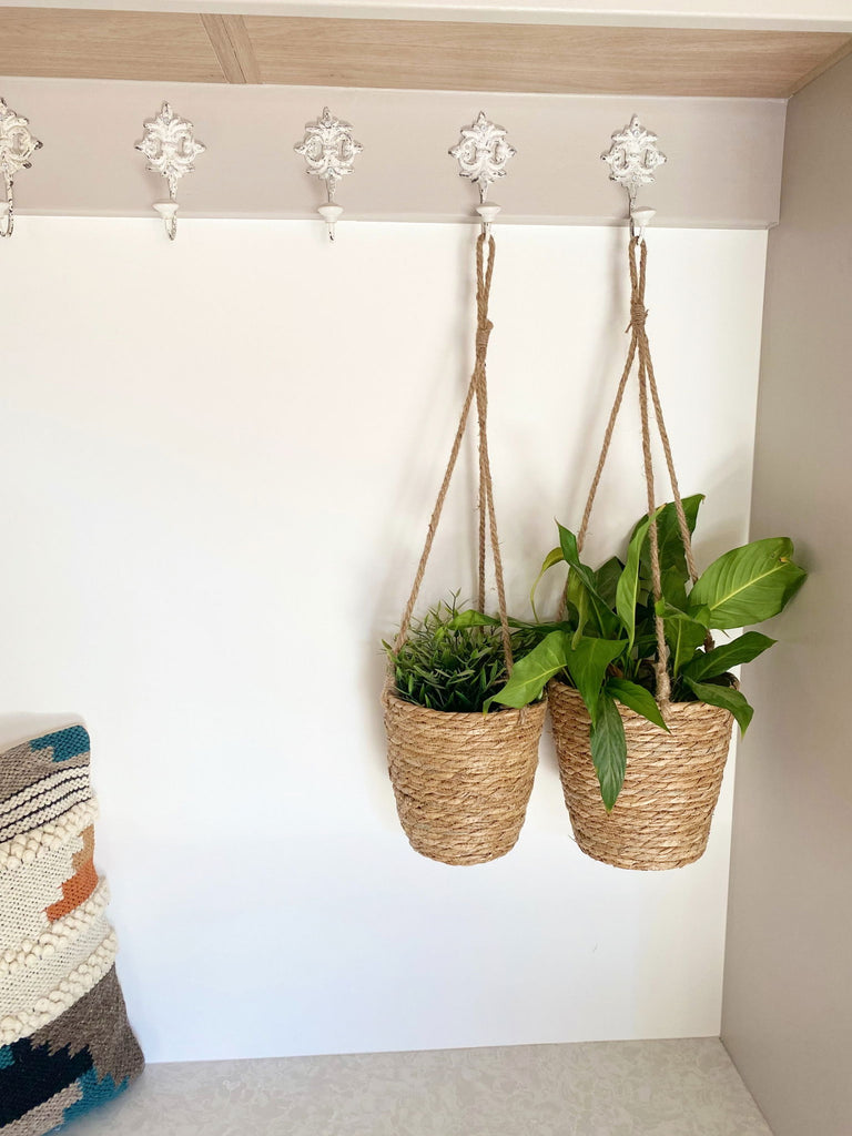 Set of Two Rush Grass Hanging Planters Geko Products