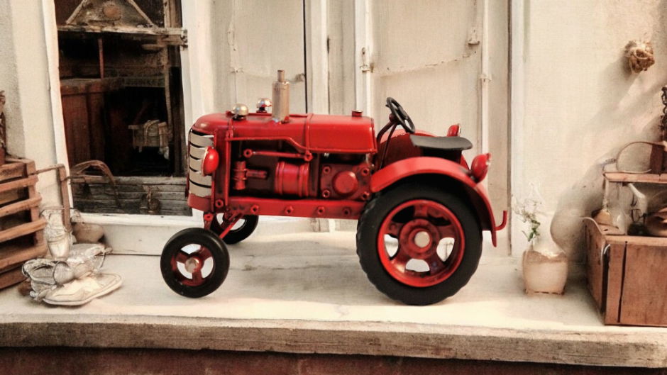 Red Metal Tractor Ornament 17cm Shades 4 Seasons