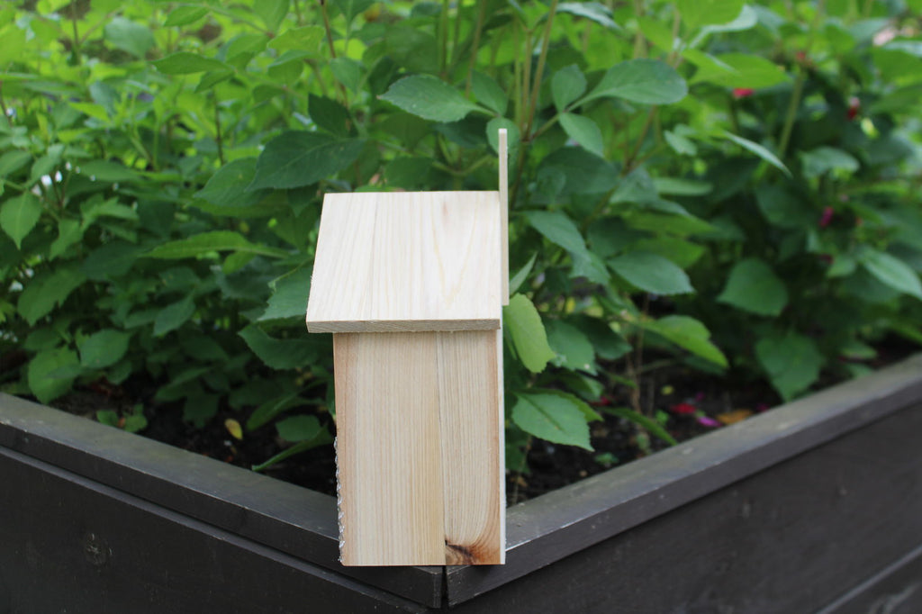 Wooden Insect House Geko Products