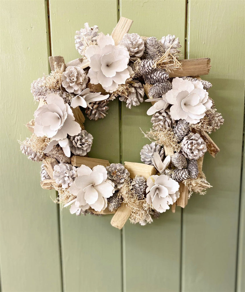 White Flowers & Pinecone Frosted Wreath Geko Products