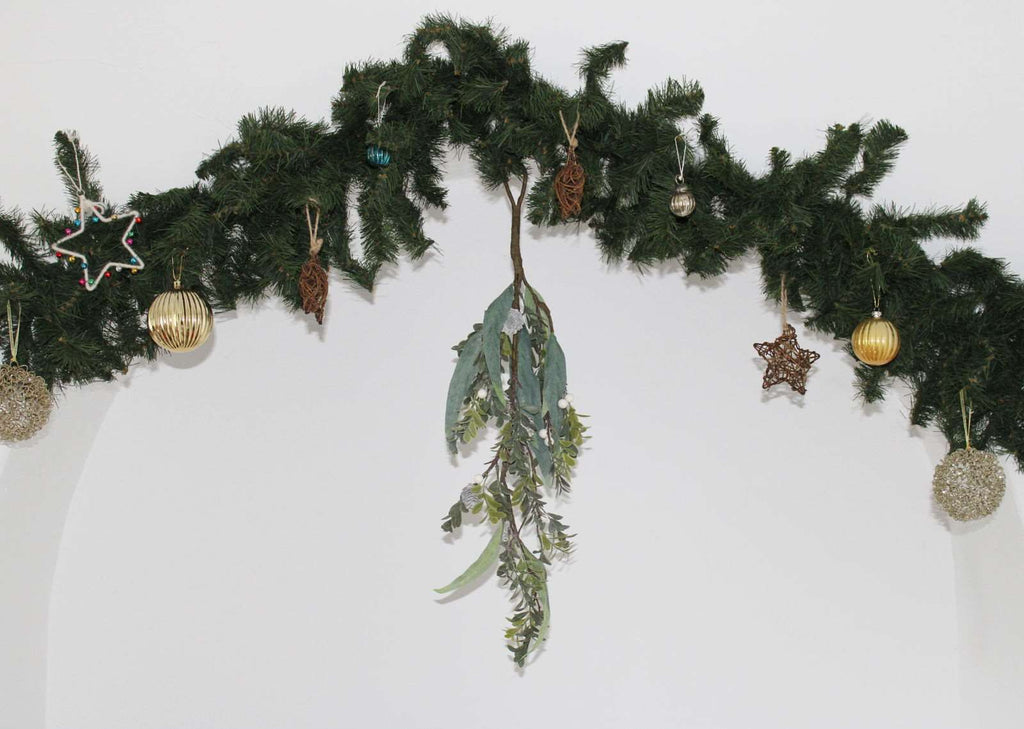 Hanging Alpine Sage & Snowberry Decoration Geko Products