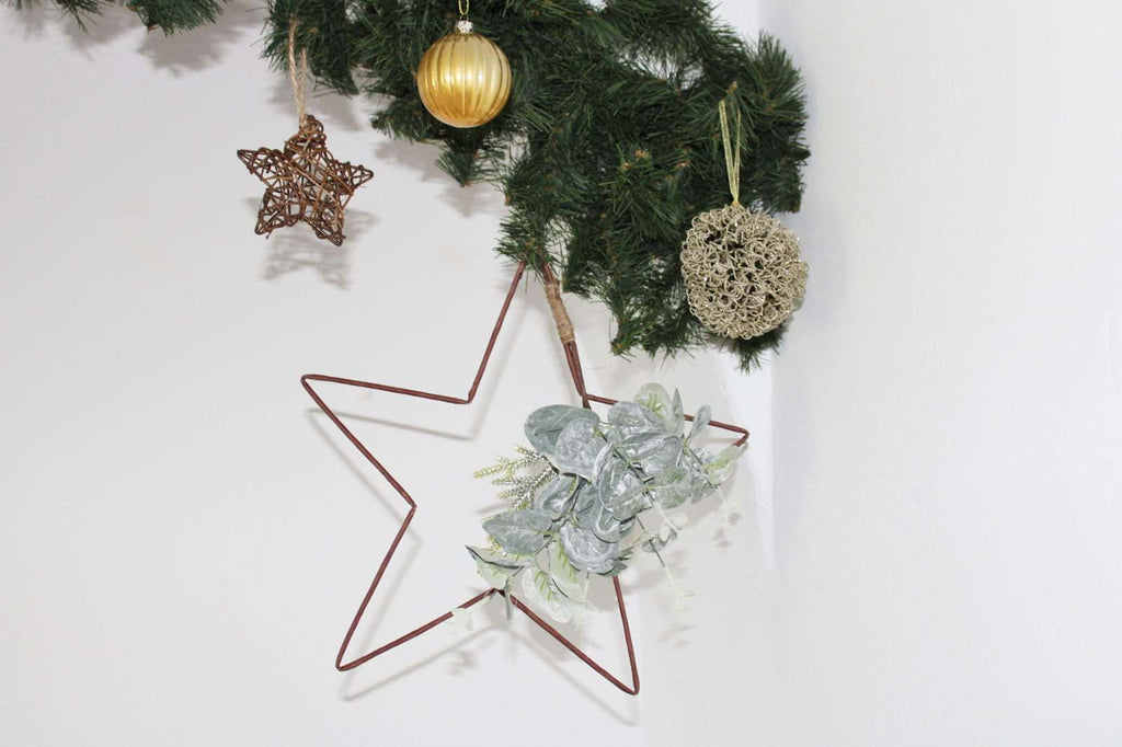 Hanging Wire Star with Eucalyptus Detail Geko Products