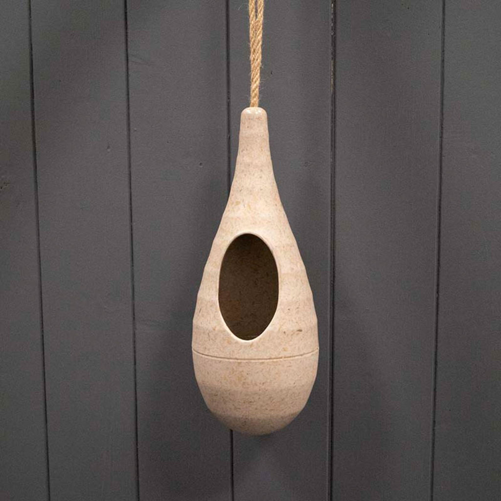 Earthy Chaff Hanging Roosting Pouch (25.2cm) Geko Products