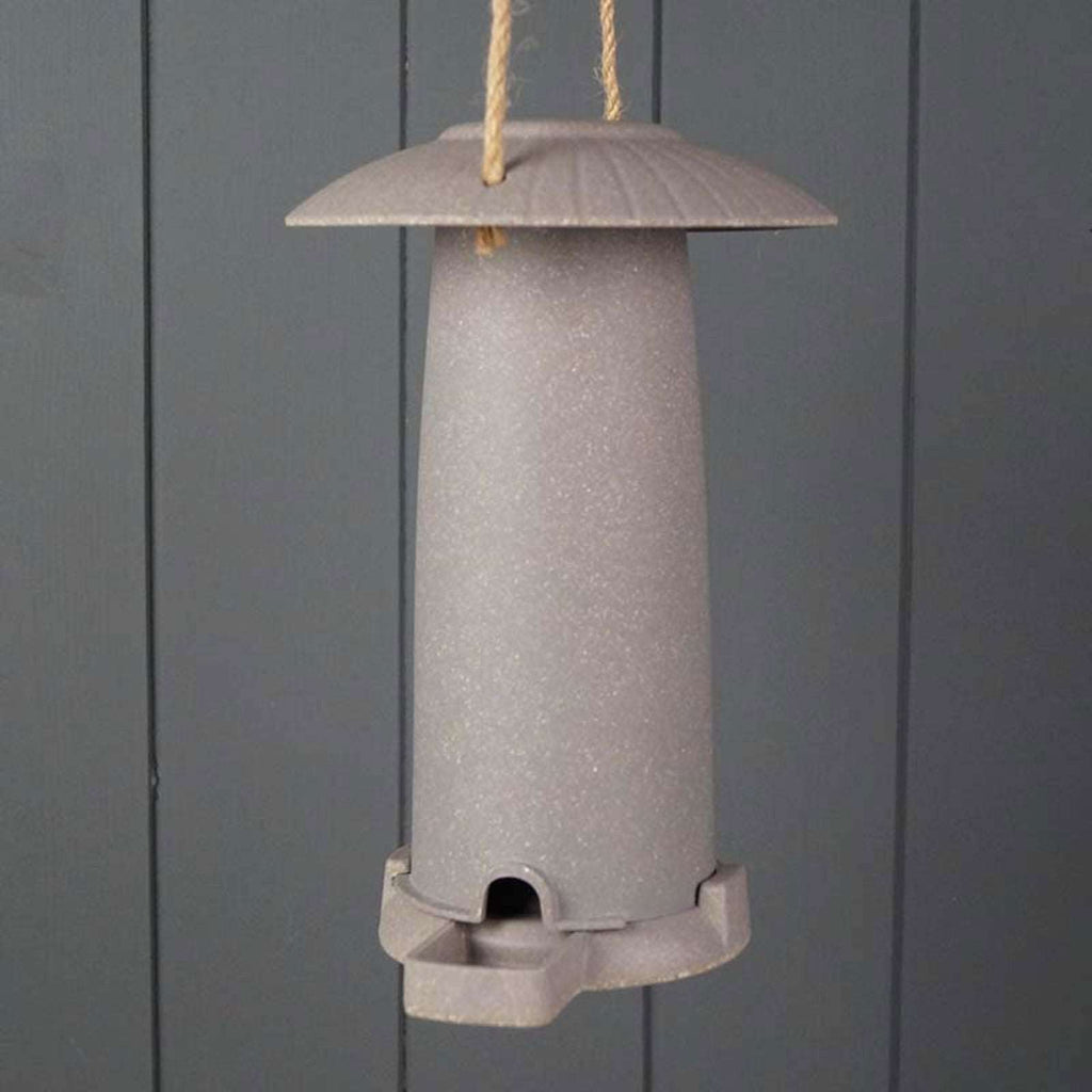 Earthy Seed Feeder - Straw Geko Products