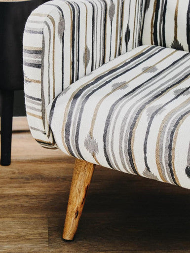 Orsina Accent Chair with Striped Upholstery and Wooden Legs for Stylish Living Rooms