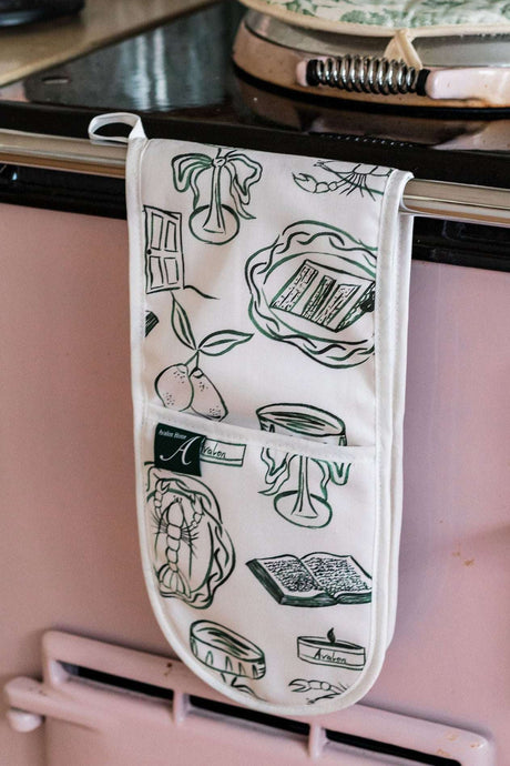 Avalon Home UK patterned Oven Glove with stylish illustrations for safe cooking and baking