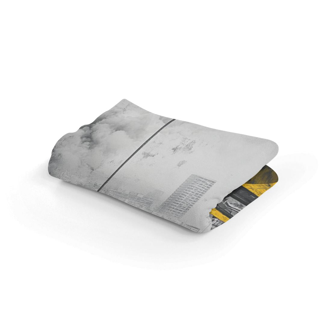 HOME ART HAVEN Stylish Blanket with Modern Design in Grey and Yellow for Cozy Comfort