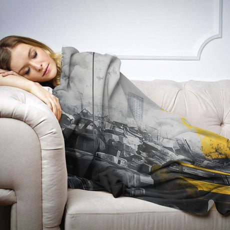 HOME ART HAVEN Blanket featuring a stylish design, perfect for cosy moments on the sofa