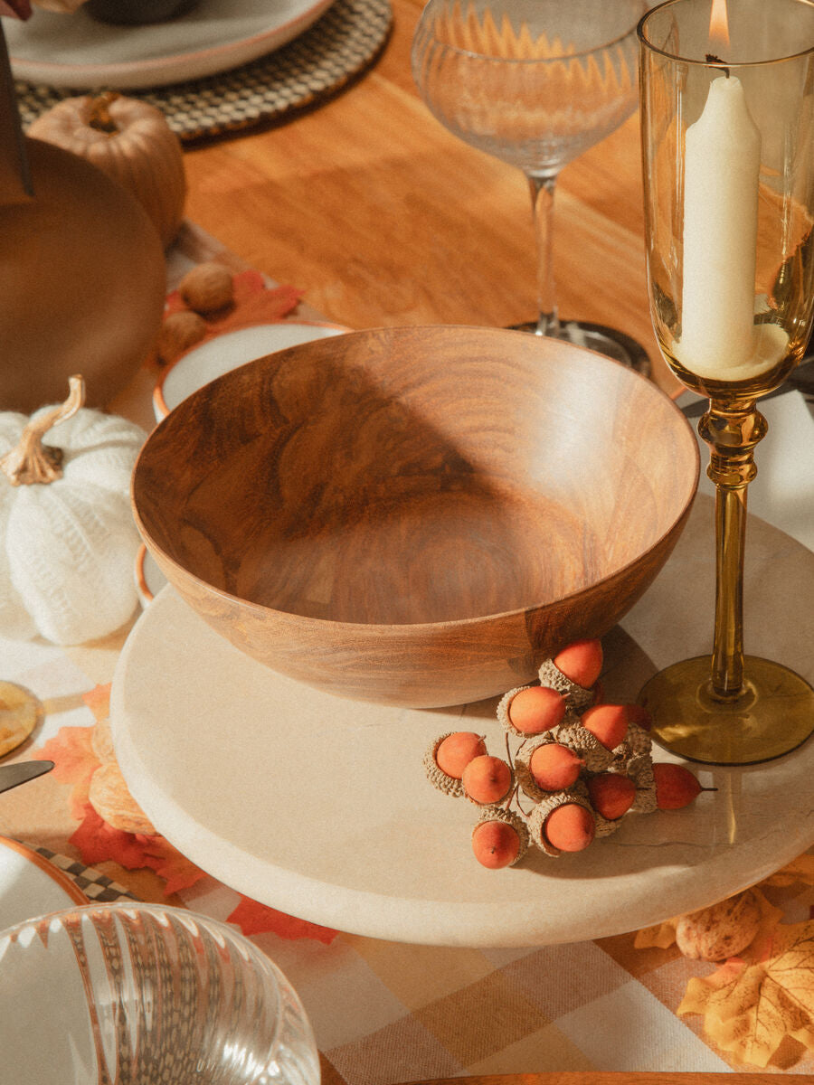 Orsina Cake Stand with a Smooth Surface, Perfect for Displaying Delicious Cakes and Treats