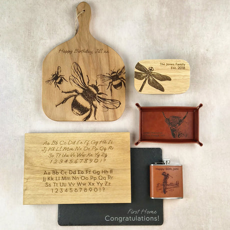Selbrae House Carving Board with Bee Design and Personalised Engraving for Special Occasions