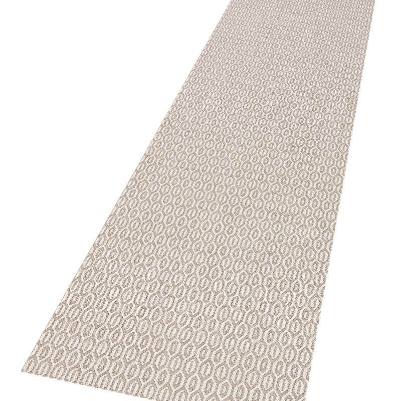 Stylish Coin Rug in neutral tones, perfect for enhancing any hallway or living area decor