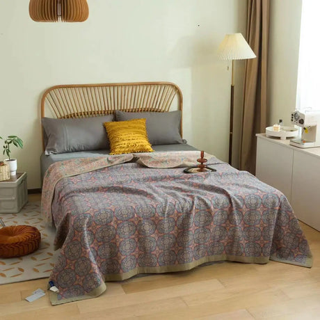 Three-Layer Jacquard Blanket - Soft, Portable, Versatile Home Accessory N/A