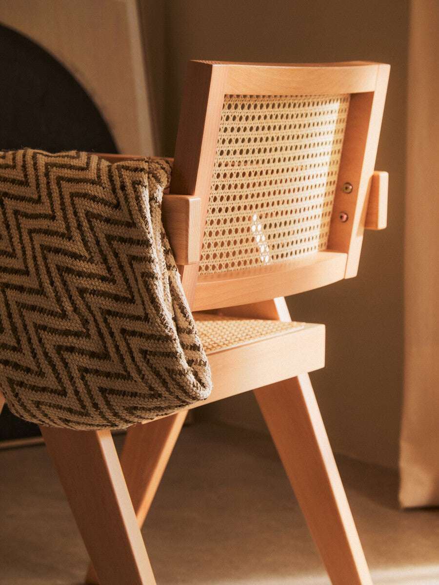 Orsina Dining Chair with Wooden Frame and Woven Backrest for Elegant Dining Spaces