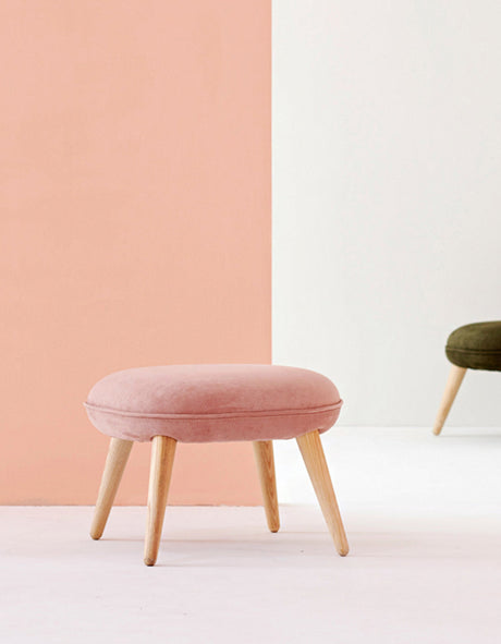 Le Di Vita Pink Dressing Table Stool with Wooden Legs for Stylish Interiors
