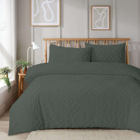 OLIVIA ROCCO Duvet Cover Set in dark grey with diamond pattern and matching pillowcases