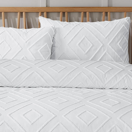 OLIVIA ROCCO Duvet Cover Set in white with textured diamond pattern and matching pillowcases