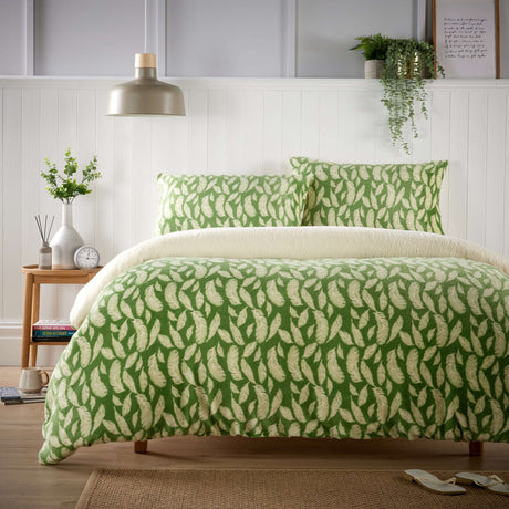 OLIVIA ROCCO Duvet Set in Green with Leaf Pattern for a Cozy Bedroom Decor
