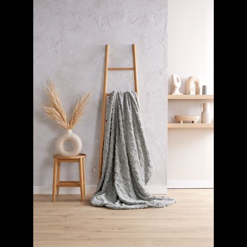 Cable Knit Style Plush Fleece Throw Bellissimo Home