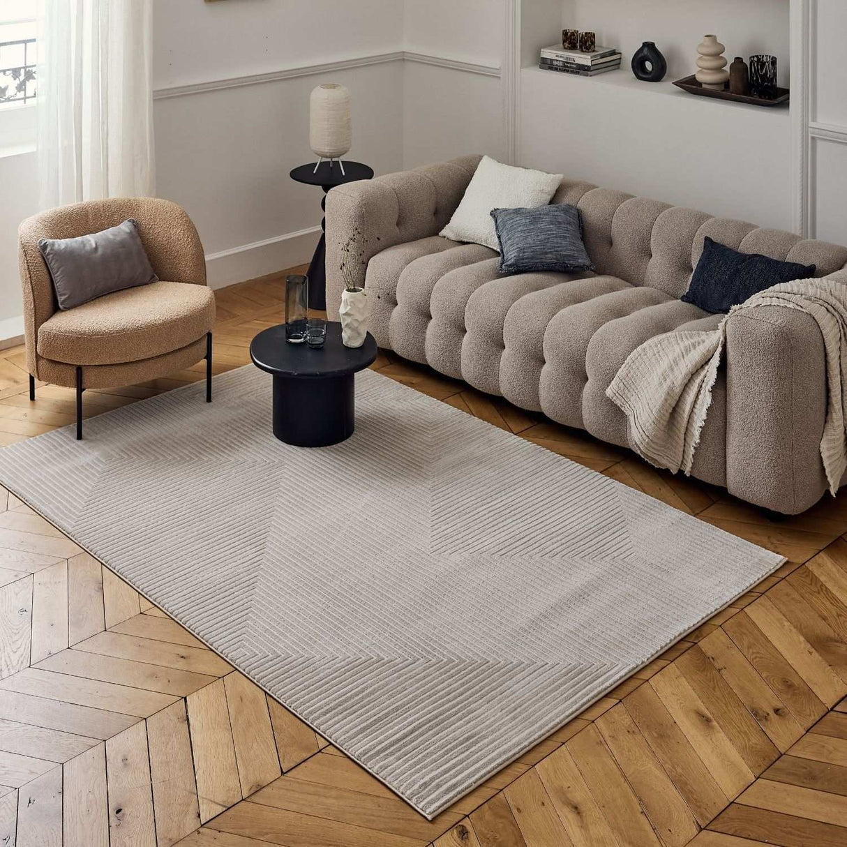 Stylish Geometric Rug in Light Tones, Perfect for Modern Living Room Decor