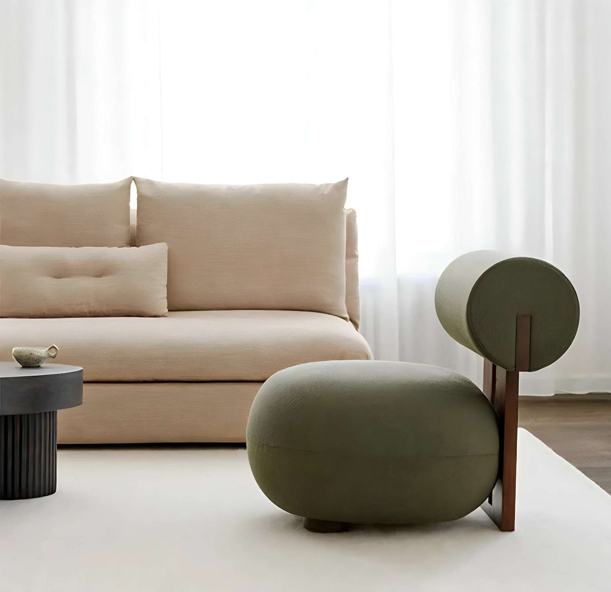 Nisu Home Modern Chair in Green Velvet with Stylish Design for Contemporary Living Spaces