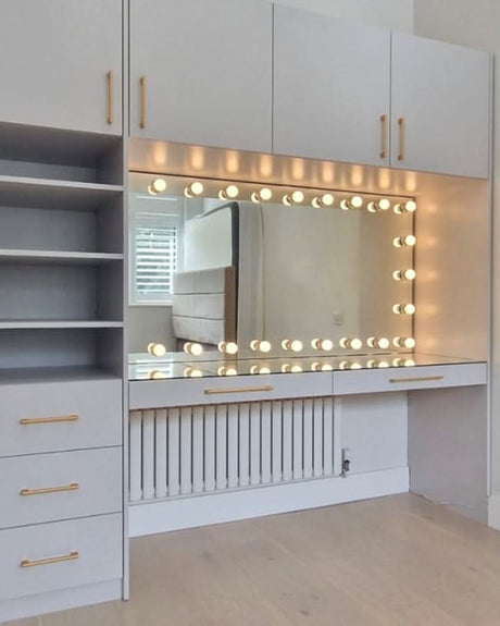 Elegant Hollywood Mirror with Bright Vanity Lights, Perfect for Makeup and Dressing Areas
