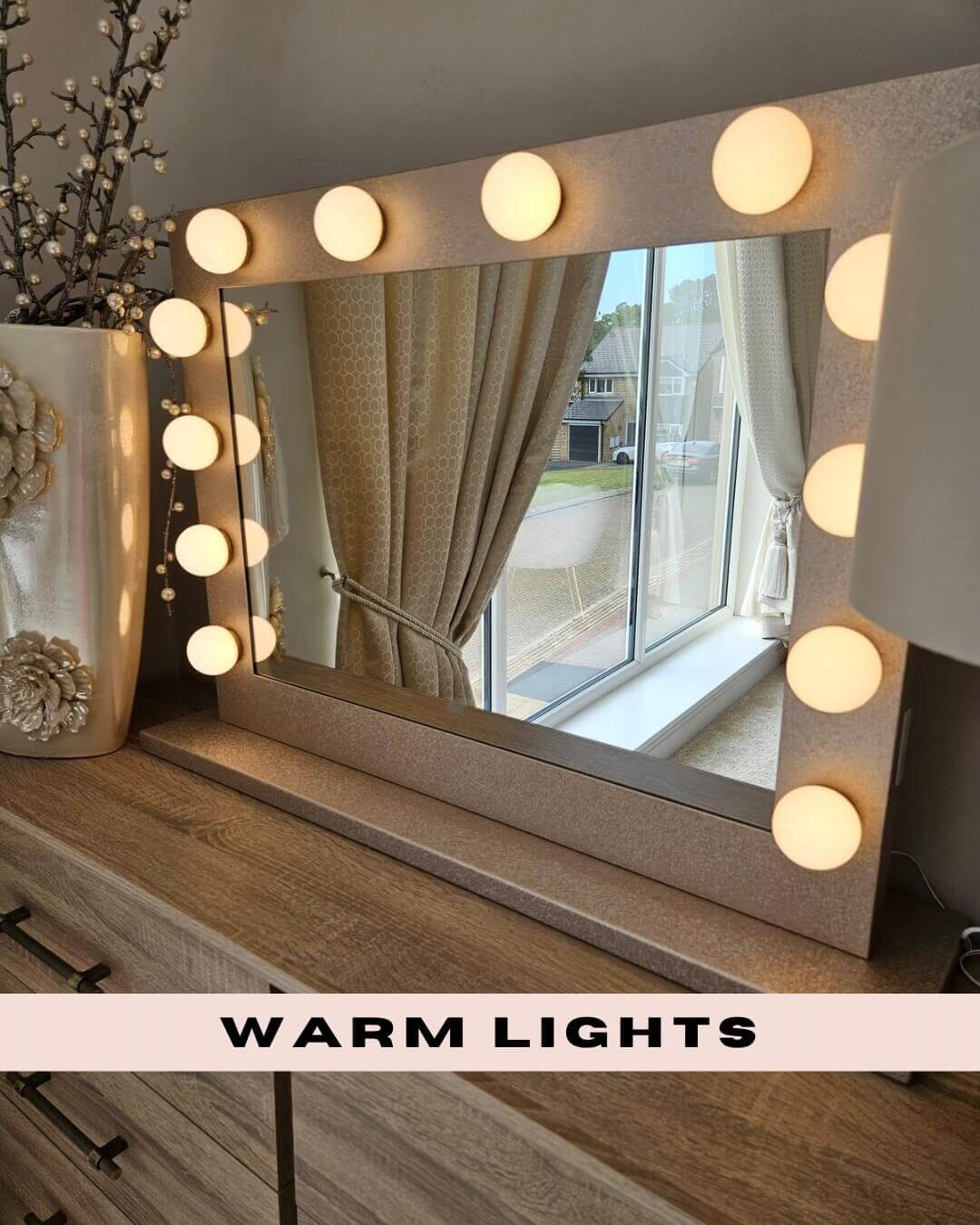 Hollywood Mirror with Warm Lights Ideal for Makeup and Dressing Areas