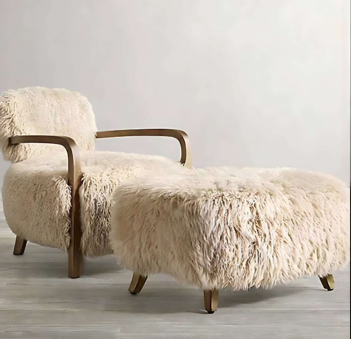 Nisu Home Plush Armchair with Curved Wooden Arms in Soft Faux Fur Design